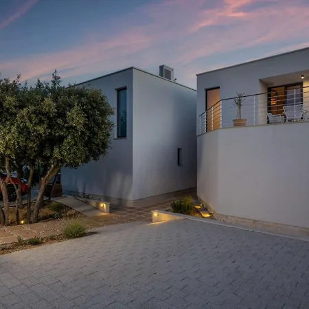 Beautiful Terakota Villa *