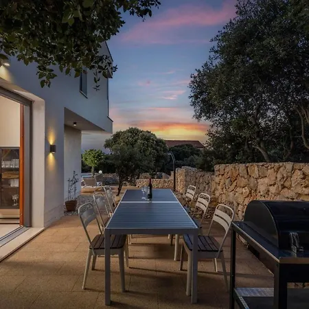 Beautiful Terakota Villa *